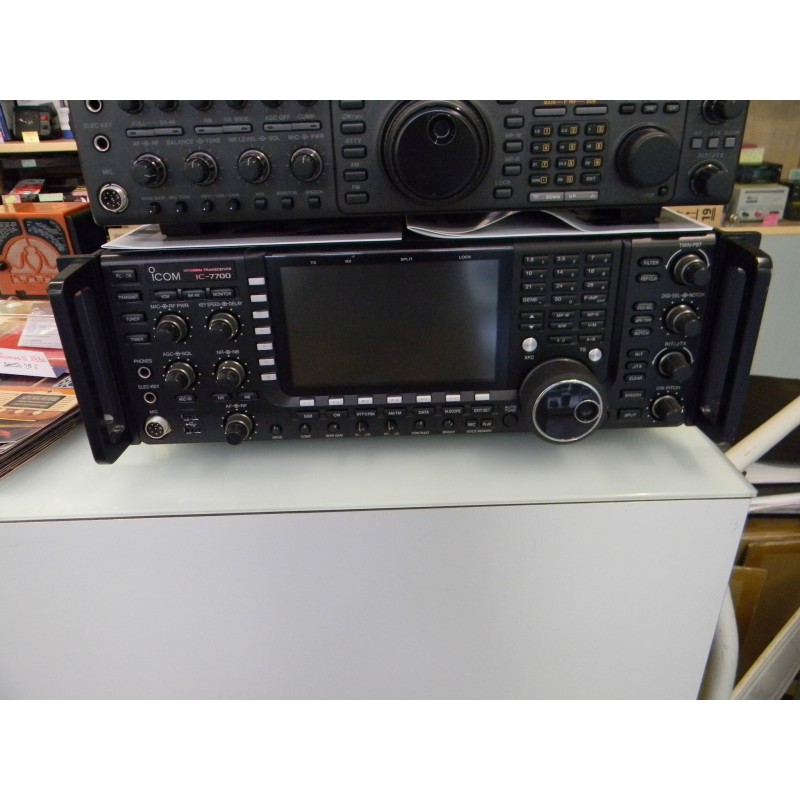 Icom IC-7700 RTX HF + 50 mhz ALL mode Usato in buone condizioni