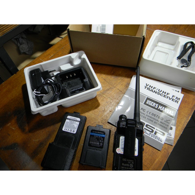 Baofeng UV5R+batteria Ricetrasmettitore Bibanda VHF UHF
